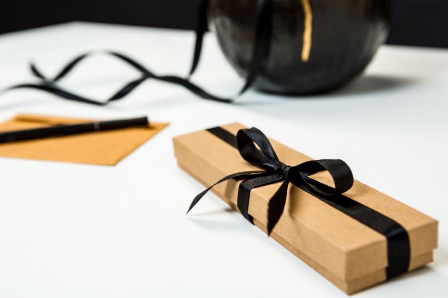 Top 5 Luxury Corporate Gift Ideas to Win Over Your Premium Clients Again and Again